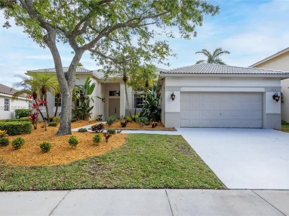 849 Crestview Cir, Fort Lauderdale, FL 33327