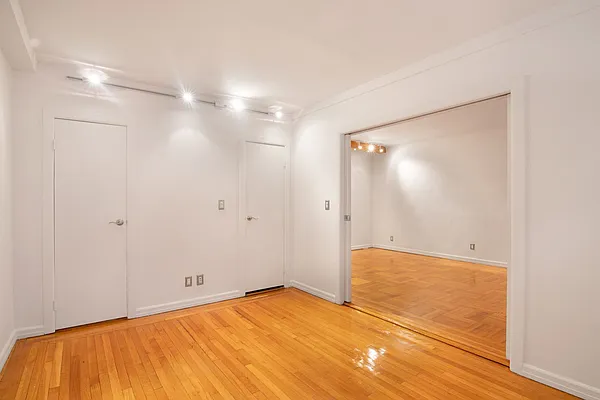 Rented by WAM Partners - William Moses Co. | media 41