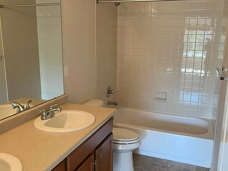 5069 S Ukraine St — Photo 11