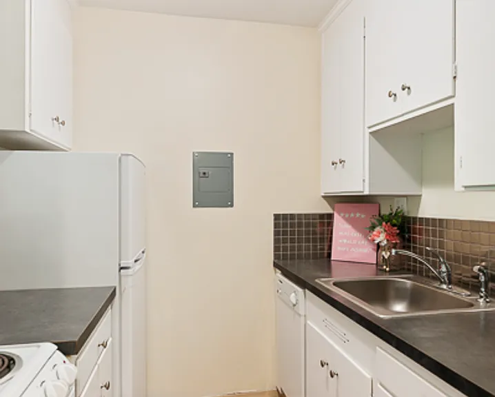 831 W Nickerson St — Photo 11