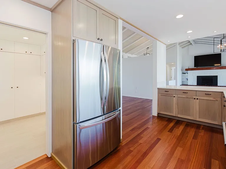 15550 Broom St NE — Photo 16