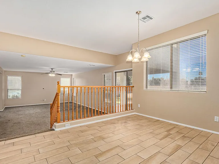 504 N Swallow Ln — Photo 18