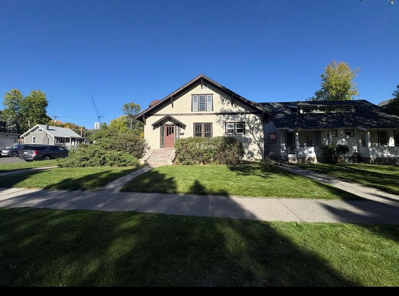 3 bed, 2338 sqft, $1,600 — Photo 1