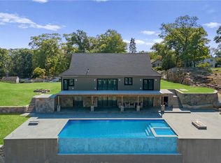 55 Ridgecrest Rd, Lake Peekskill, NY 10537