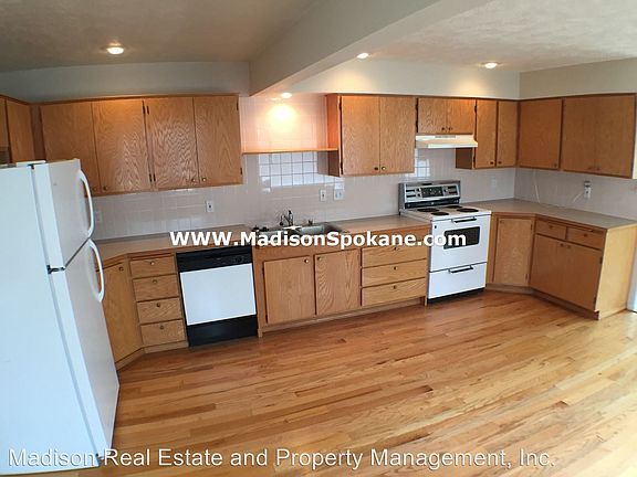 5th image of 1823 E Thurston Ave