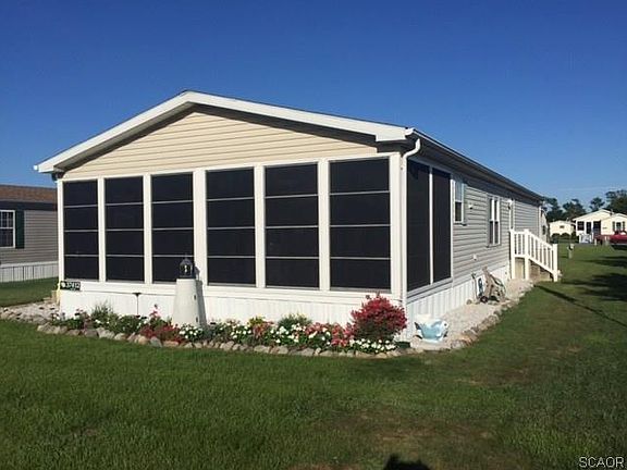 3rd image of 37412 Hill Cut Dr