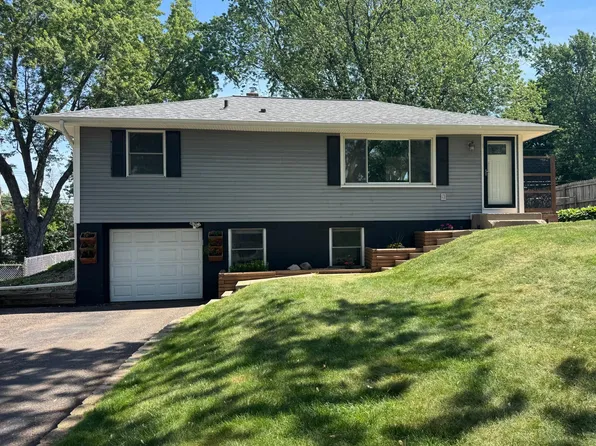 3944 Lakewood Ave, White Bear Township, MN 55110