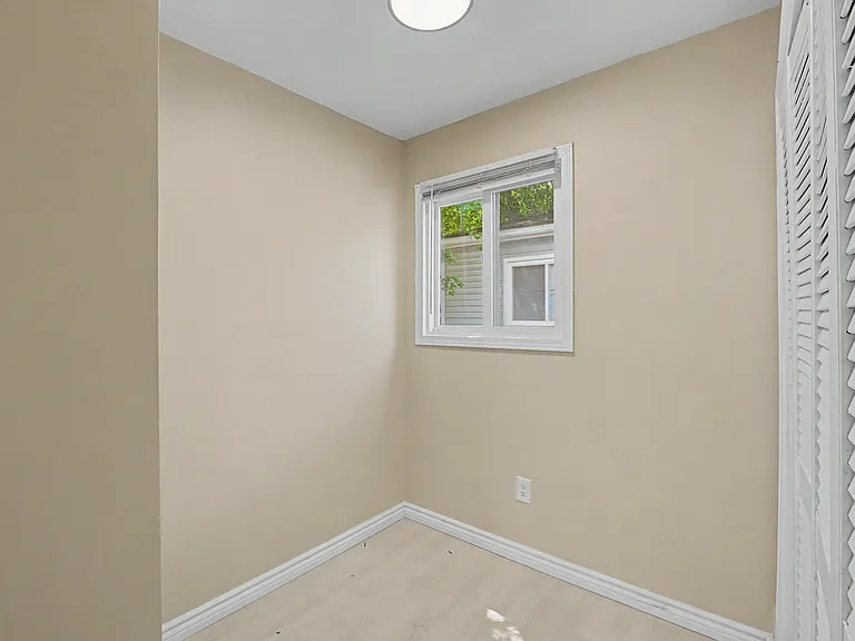 21106 Atlantic Ave — Photo 13