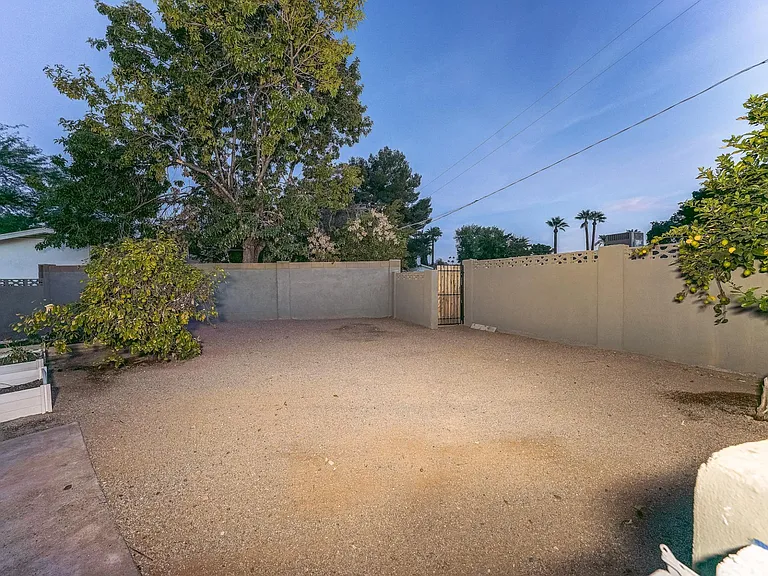 4623 E Earll Dr — Photo 61