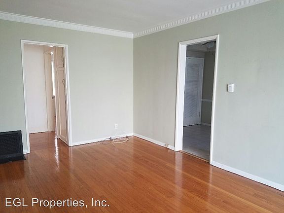 3rd image of 1016 S Corning St APT 1