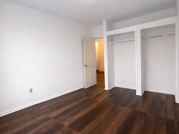 4th image of 320 W 111th St APT 22
