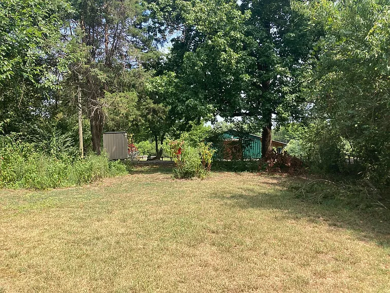 2209 Royall Ave — Photo 12