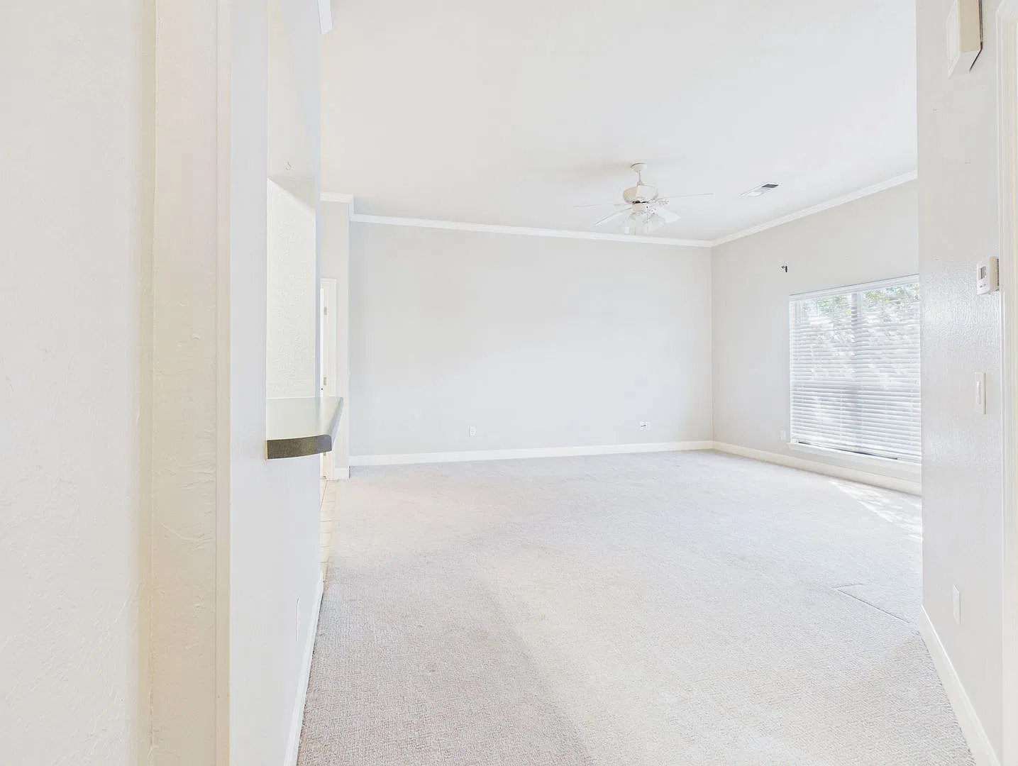 Charming 2 Bedroom, 2 Bathroom Rental in Sleepy Hollow — Photo 2