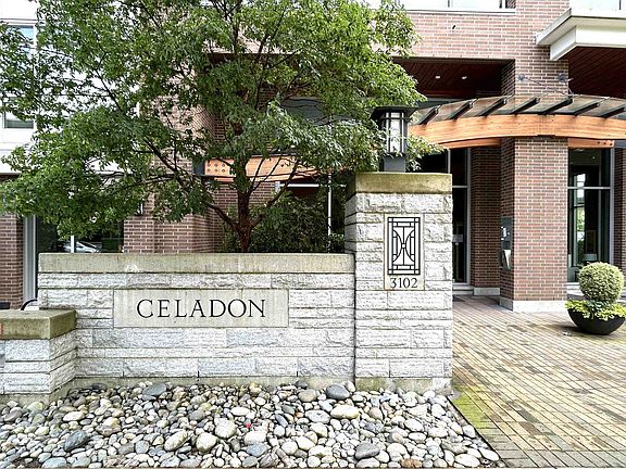 2nd image of 3102 Windsor Gate #307