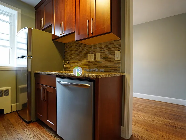 25 Englewood Ave #4 — Photo 9