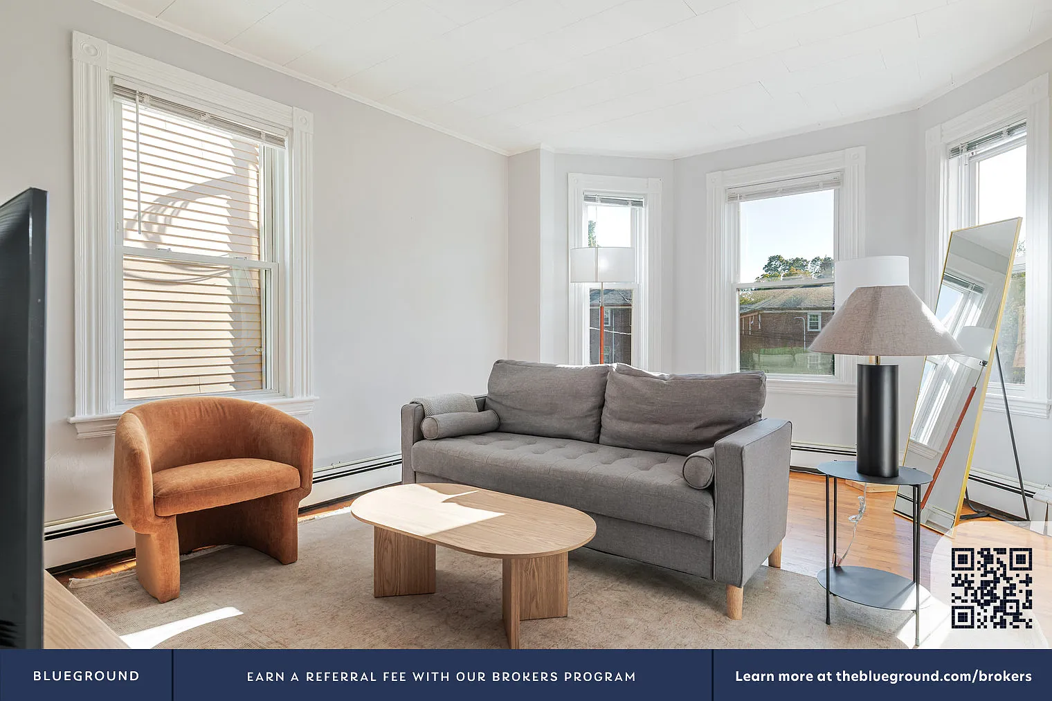 2 bed, 1.0 bath, 1150 sqft, $2,960 — Photo 3