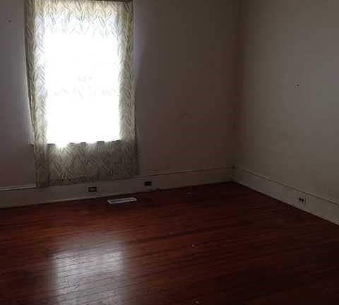 4th image of 114 Church Ave
