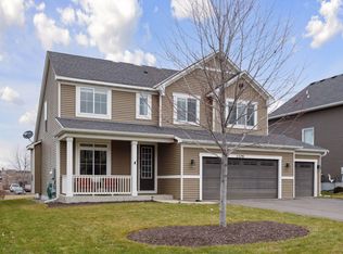 1279 Farmhouse Dr, Waconia, MN 55387