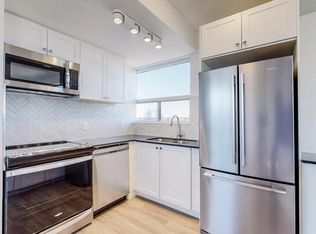 70 Spadina Rd #713, Toronto, ON M5R2T6