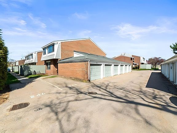 2nd image of 248 Greenbrook Dr Unit 248