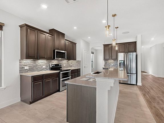 5th image of 230 Jarbridge Dr