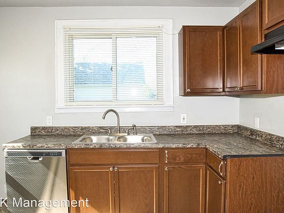 5th image of 42 Orchard Ave
