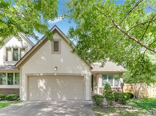 12621 Glenwood St, Overland Park, KS 66209