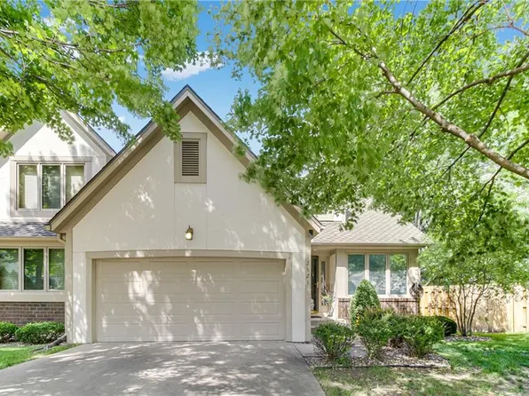12621 Glenwood St, Overland Park, KS 66209