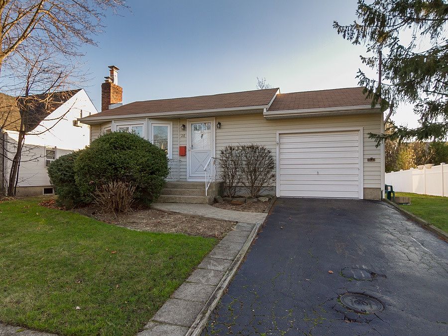 1st image of 28 Cedar St