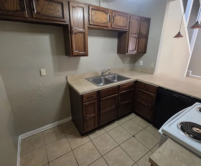 4243 Siesta Ln — Photo 8