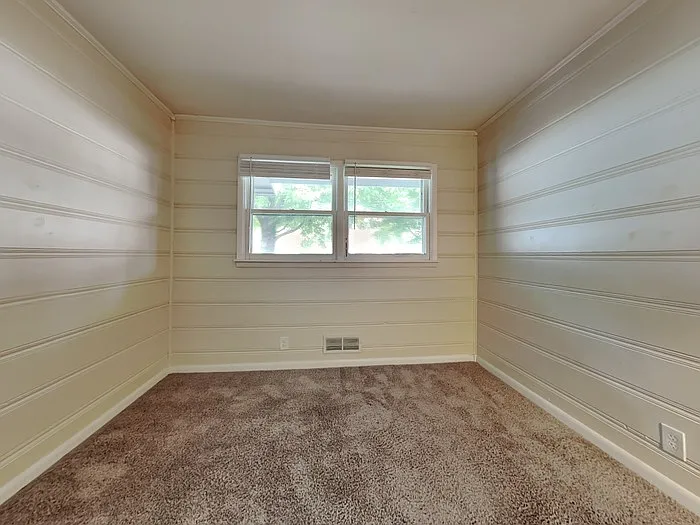 11199 Lantern Rd — Photo 14