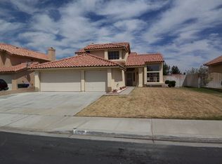 12841 Sundown Rd, Victorville, CA 92392
