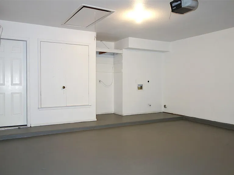 7014 Riverton Dr — Photo 22