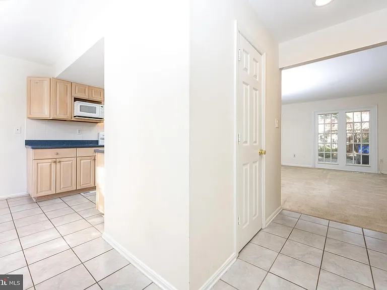 6705 Surreywood Ln — Photo 12