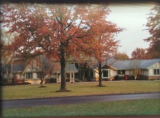 11 Clarkson Farm Dr, Chesterfield, MO 63017