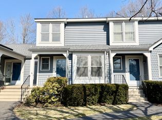 16 Fawn Ridge Ln #16, Wilton, CT 06897