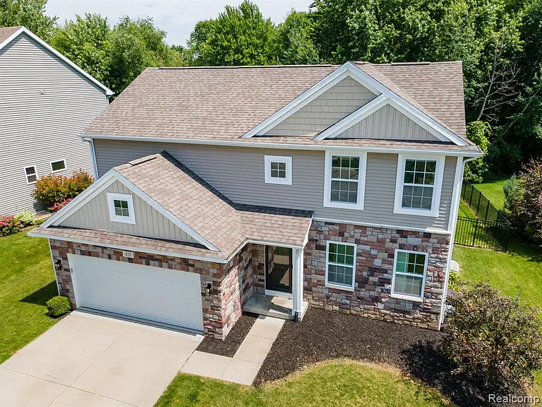 425 Knollwood Dr — Photo 8