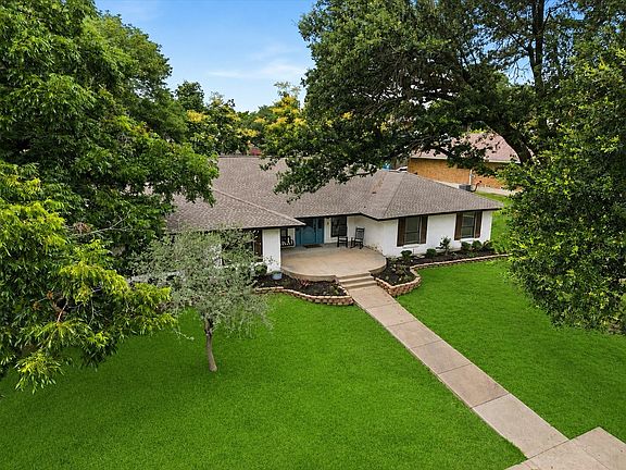 2nd image of 306 Rockbrook Dr