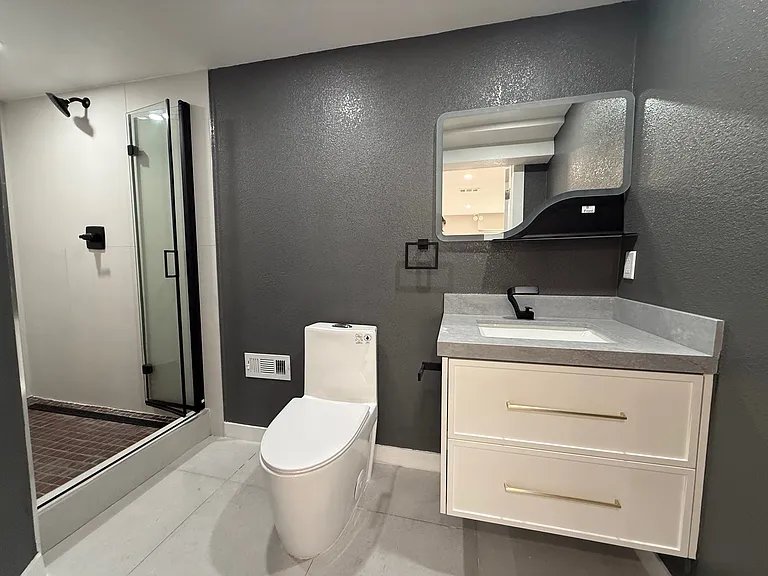 168 Belcrest Ave — Photo 5