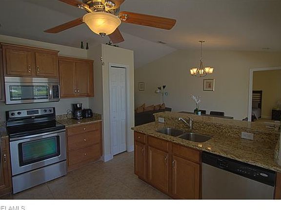 5th image of 726 NW 36th Ave
