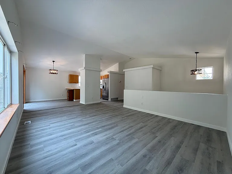 7915 E Woodland Park Dr — Photo 2