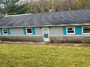 405 Circle Dr, Ripley, OH 45167