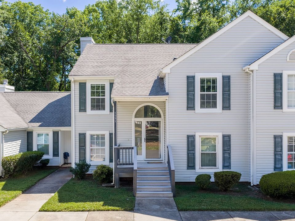 1st image of 1551 Hunt Club Ct