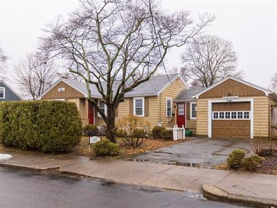 107 Fuller St, Pawtucket, RI, 02861