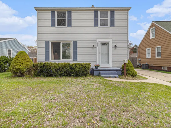 2682 Pinehurst Rd, Muskegon, MI 49441