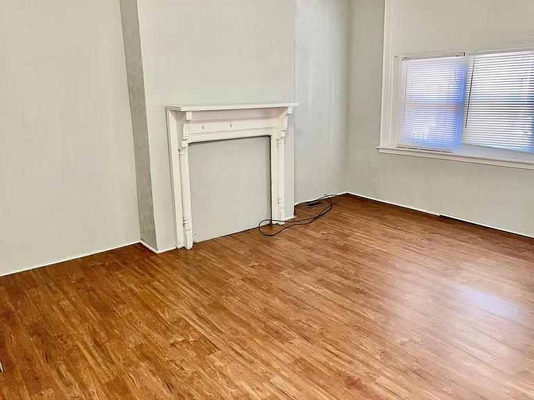 5215 Pine St — Photo 11