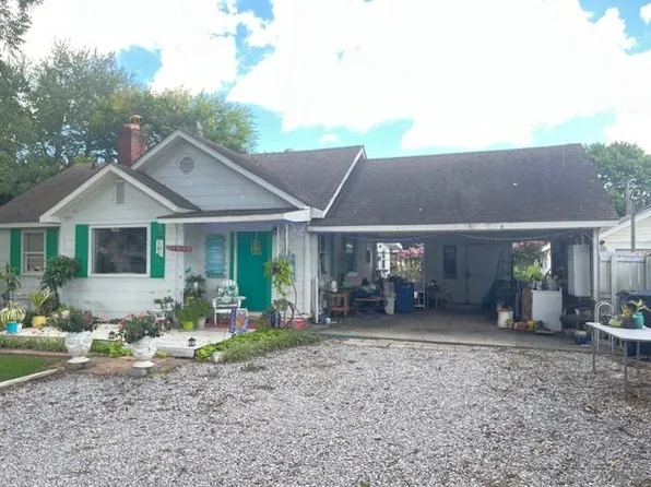 611 Courtland Ave, Muscle Shoals, AL 35661