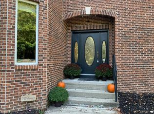 30 Southwood Dr, Ludlow, MA 01056