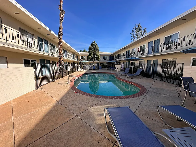 7744 Reseda Blvd #5 — Photo 9