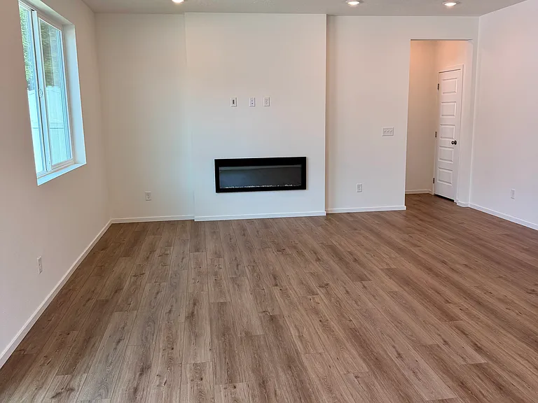 16639 E 30th Ln — Photo 8
